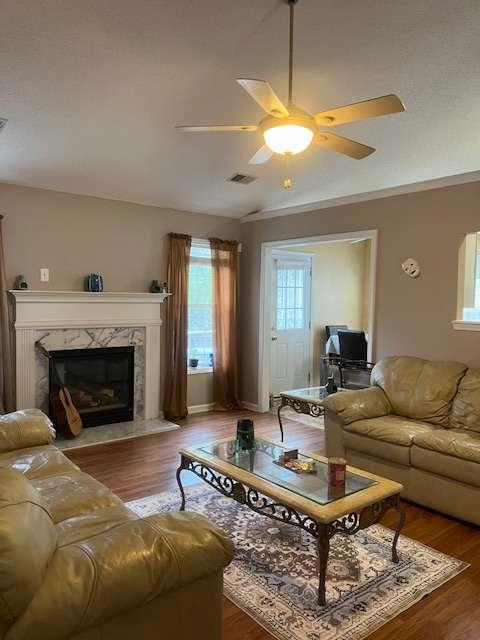 1550 Blossom Dr., Atlanta, GA 30349