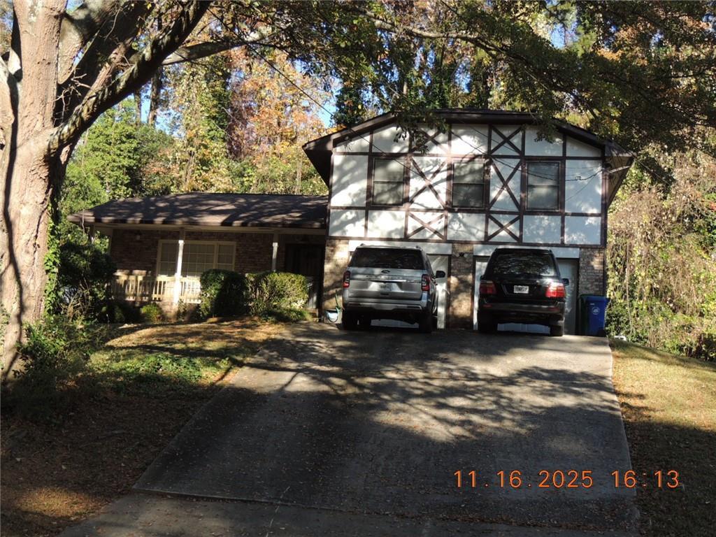 656 Cheviot Dr., Decatur, GA 30032