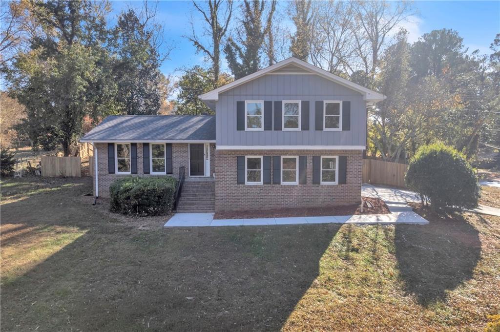 5618 Fern Creek Dr., Lilburn, GA 30047