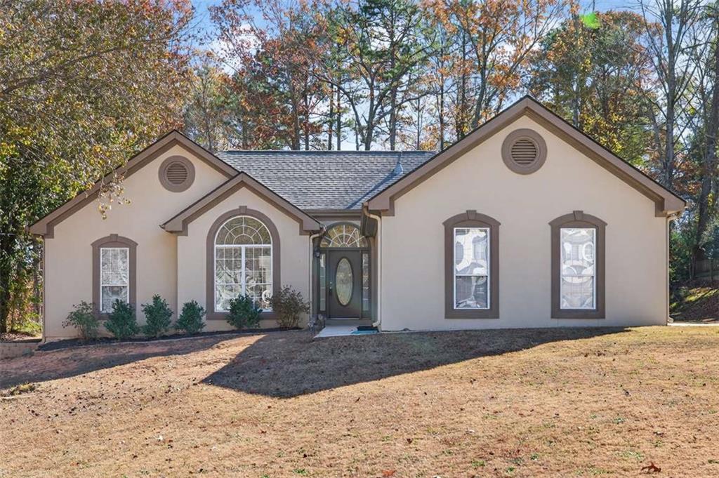 6512 Shady Valley Dr., Flowery Branch, GA 30542