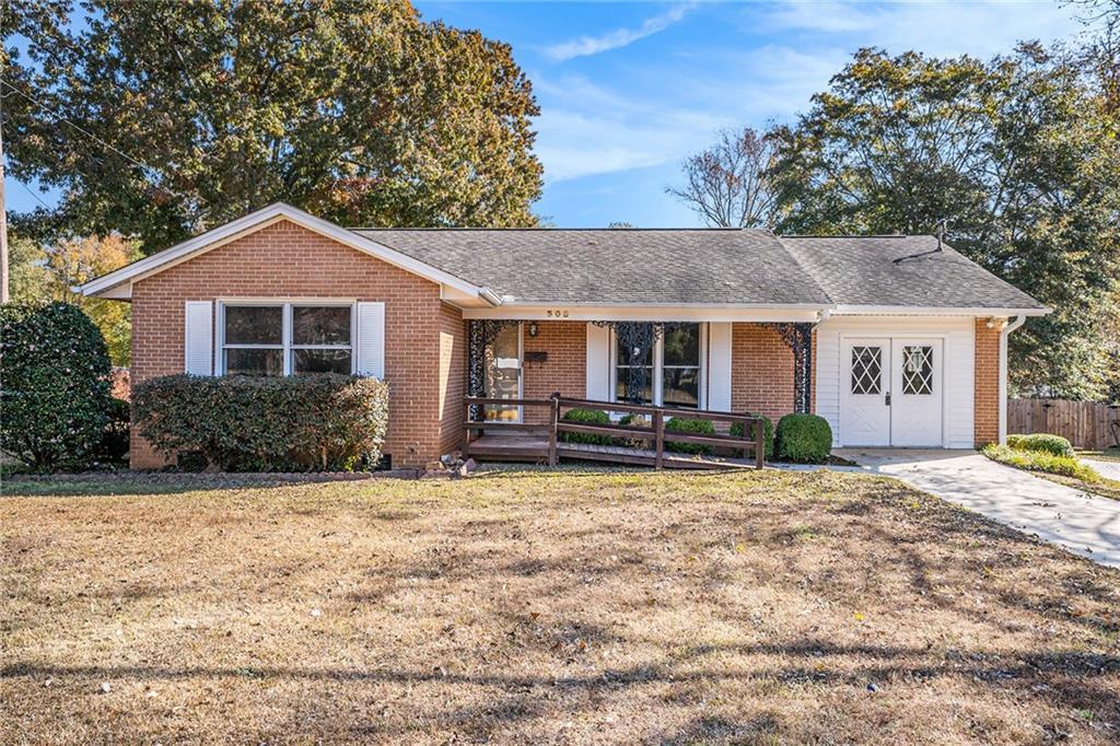 308 Moye St., Barnesville, GA 30204