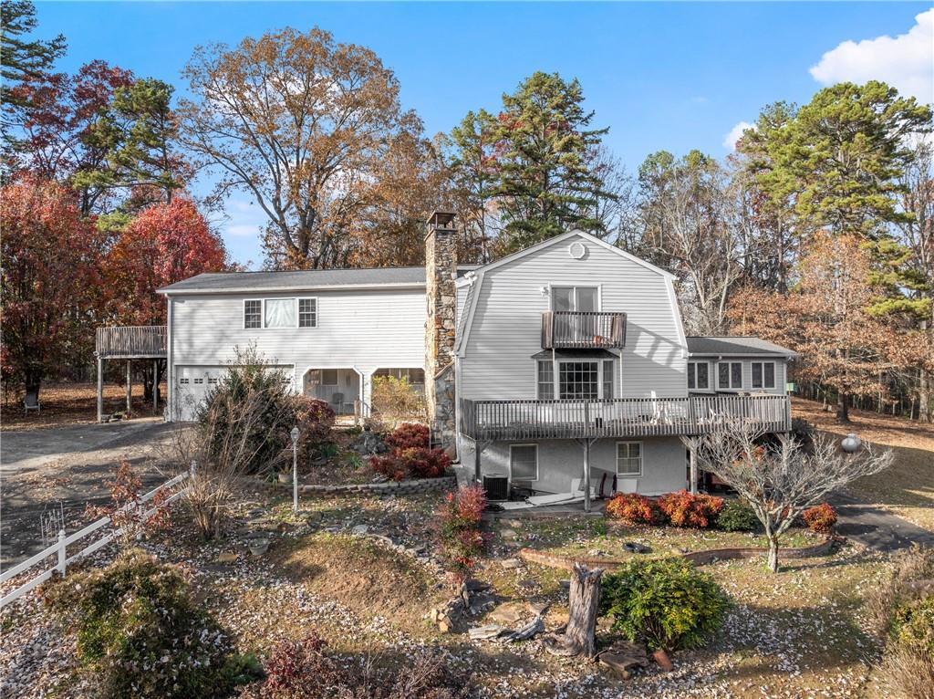 387 Smokerise Dr., Sautee Nacoochee, GA 30571