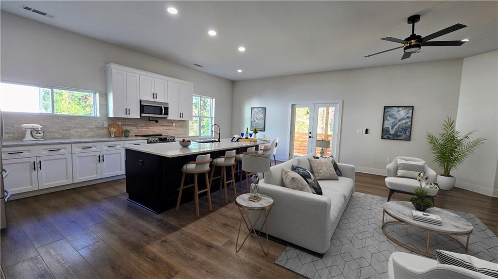 2152 Castlewood St., East Point, GA 30344