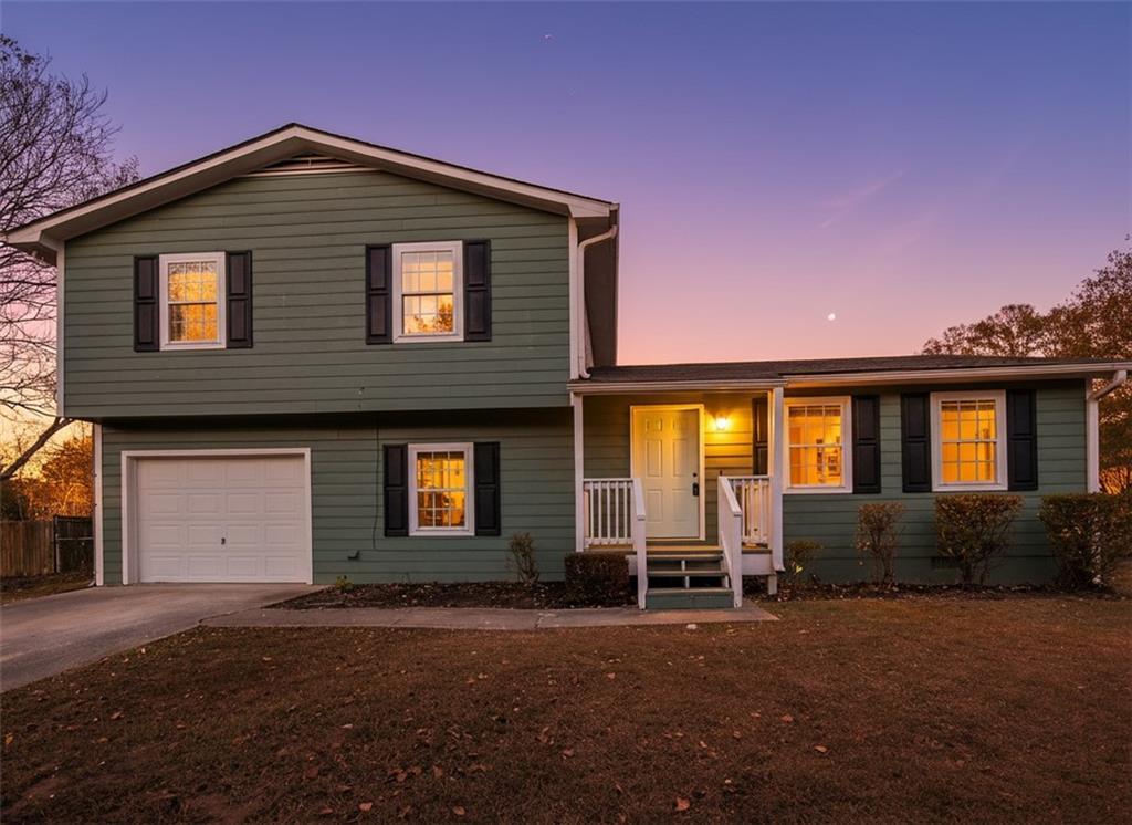 2701 Aruba Dr., Powder Springs, GA 30127