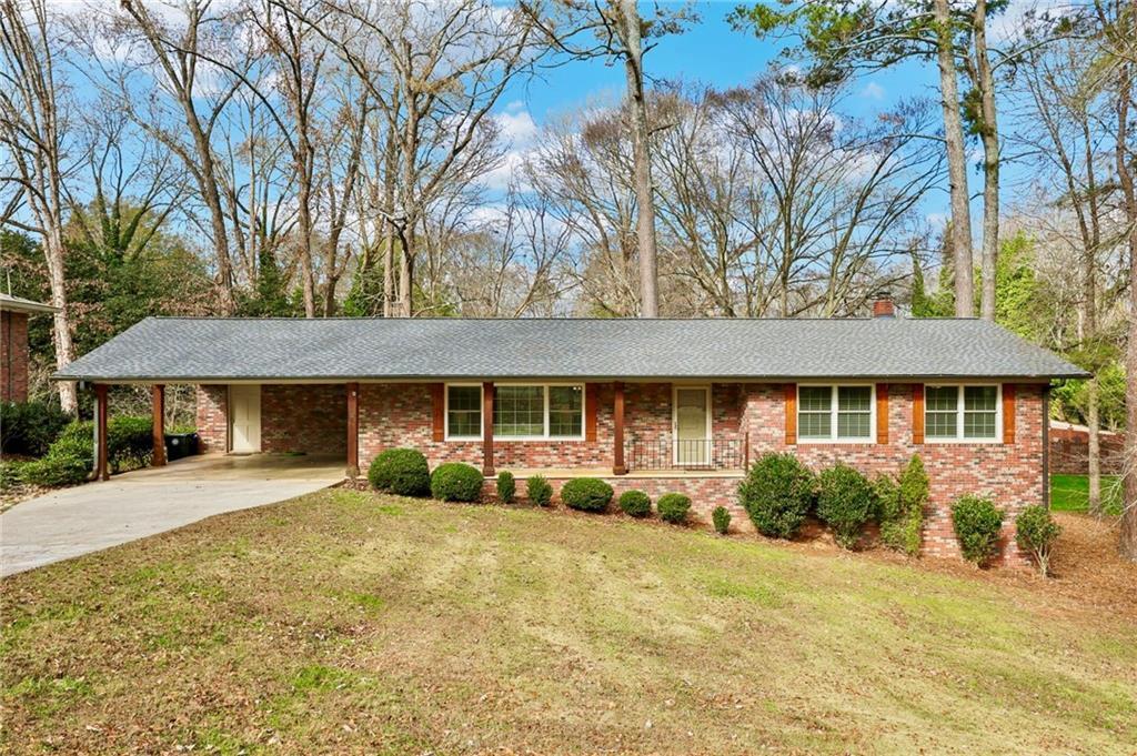 1505 Robinhood Tr., Gainesville, GA 30501