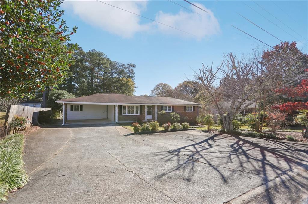 3335 Lauada Dr., Douglasville, GA 30135