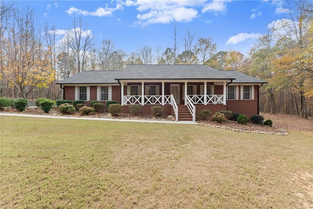 352 Lakeshore Dr., Jefferson, GA 30549