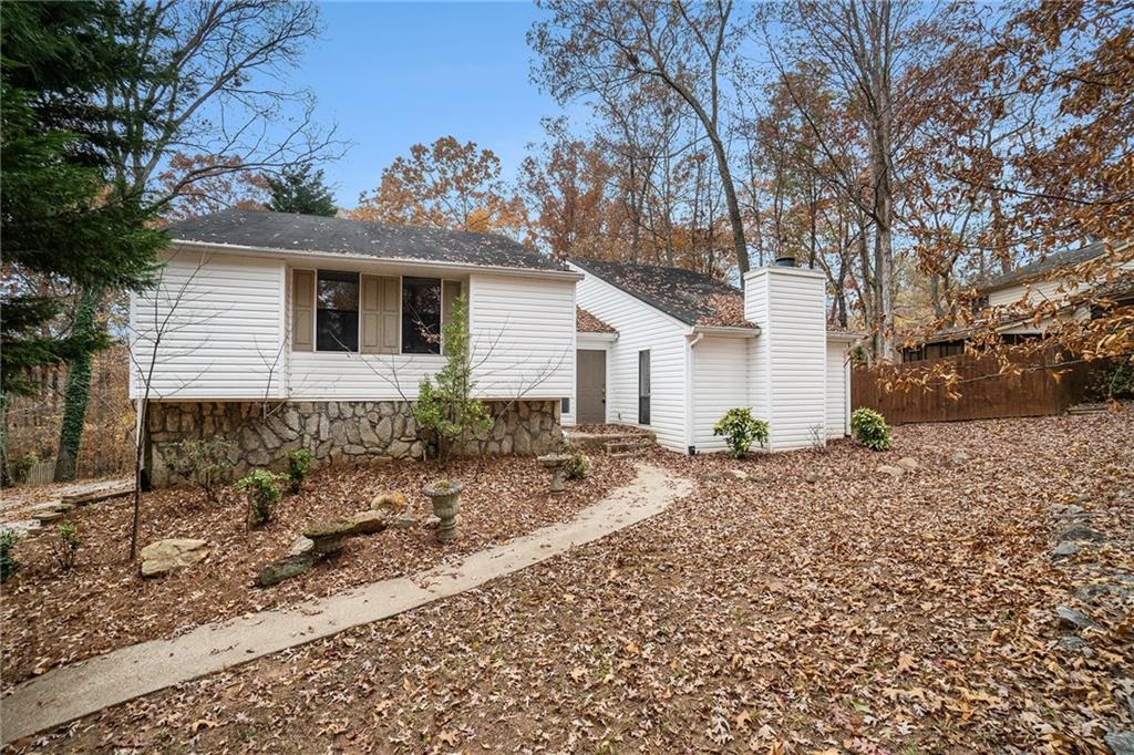 6701 Live Oak Ln., Douglasville, GA 30135