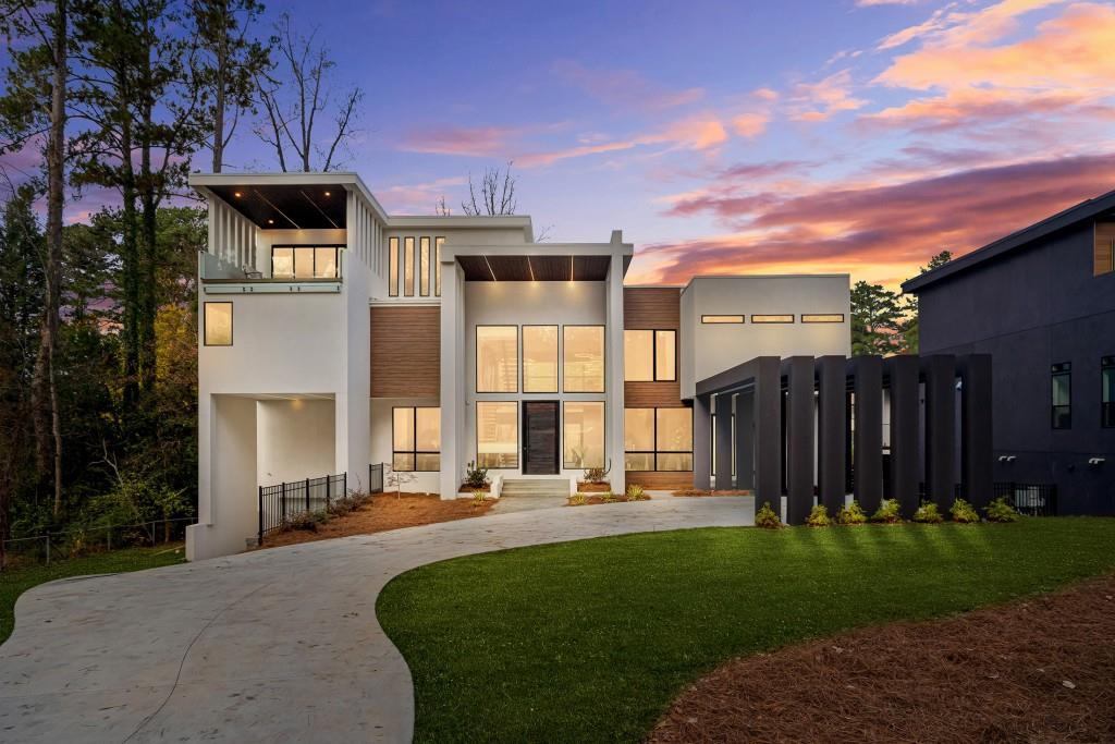 2650 Fairoaks Rd., Atlanta, GA 30033