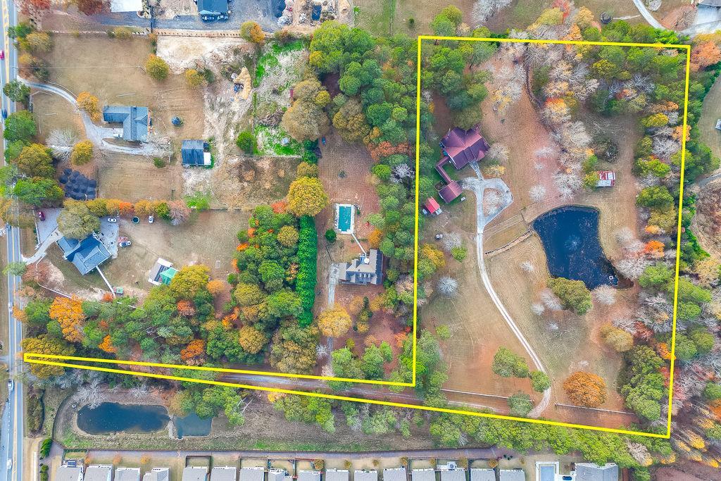 525 Cooper Rd., Loganville, GA 30052