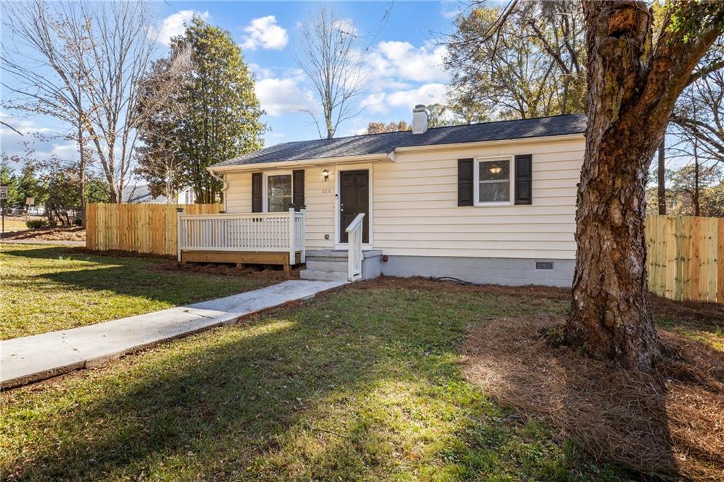 700 Parkdale Dr., Scottdale, GA 30079