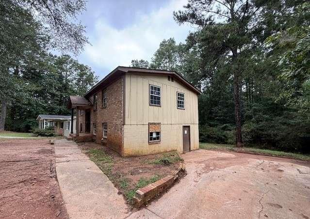 6250 Green Acres Dr., Covington, GA 30014