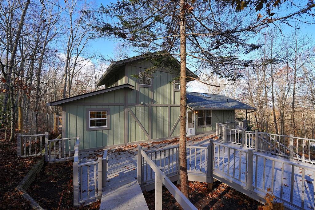 254 Mountain Woods Rd., Blairsville, GA 30512
