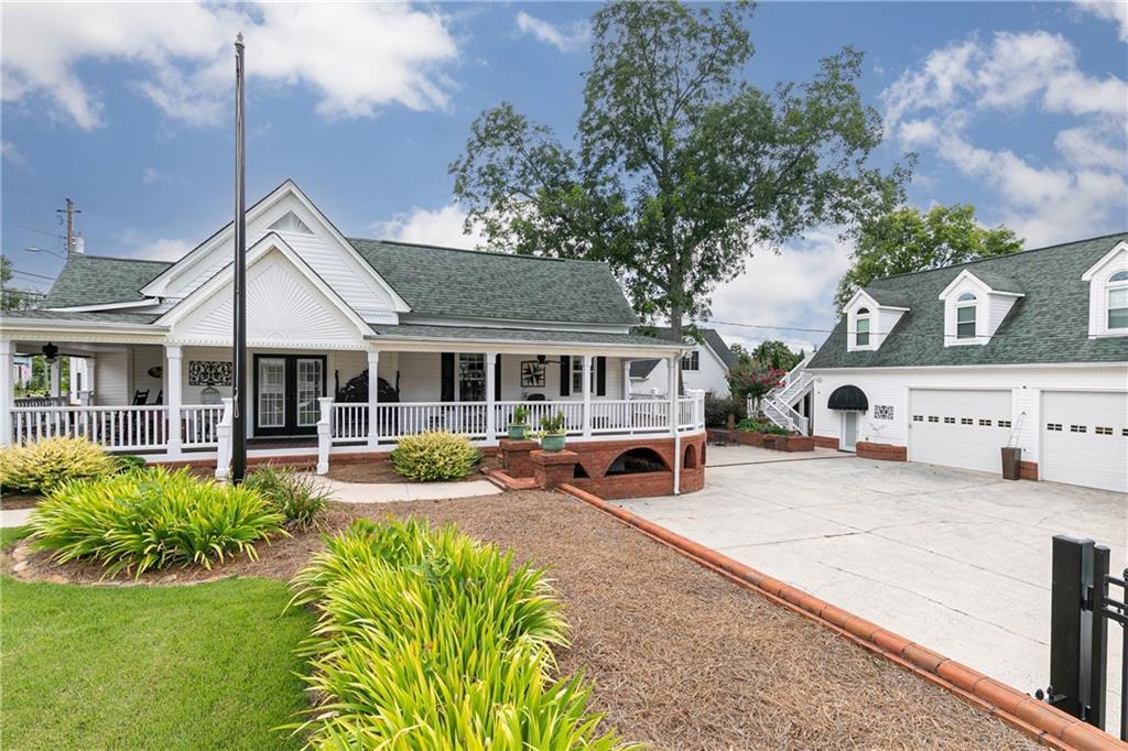 176 Confederate Ave., Dallas, GA 30132