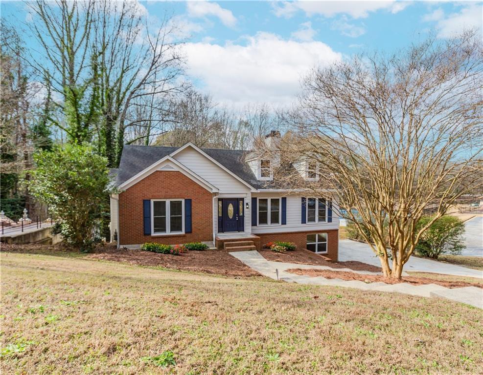 3083 Rock Creek Dr., Rex, GA 30273
