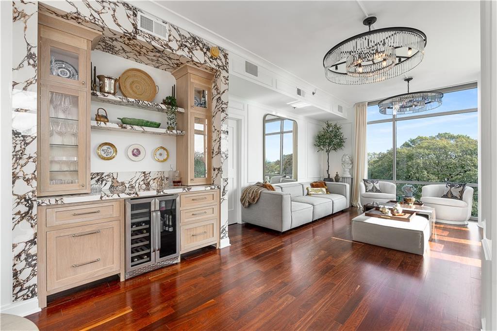 905 Juniper St. #705, Atlanta, GA 30309