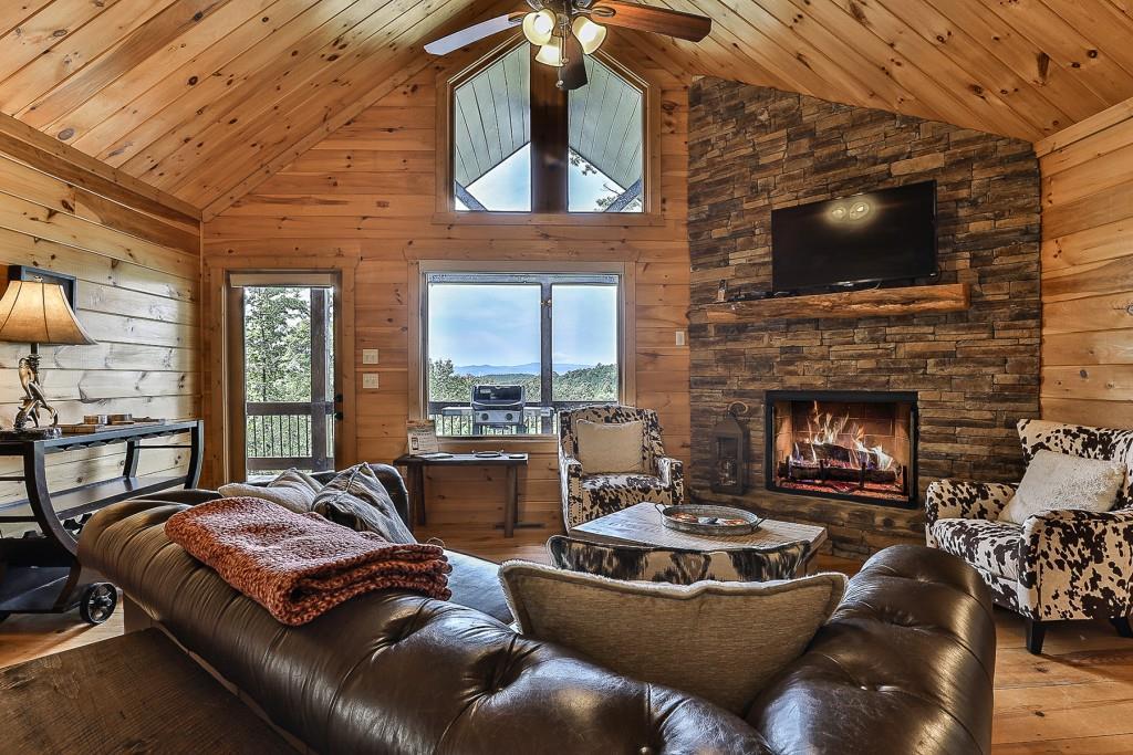 211 Big Timber Rd., Mineral Bluff, GA 30559