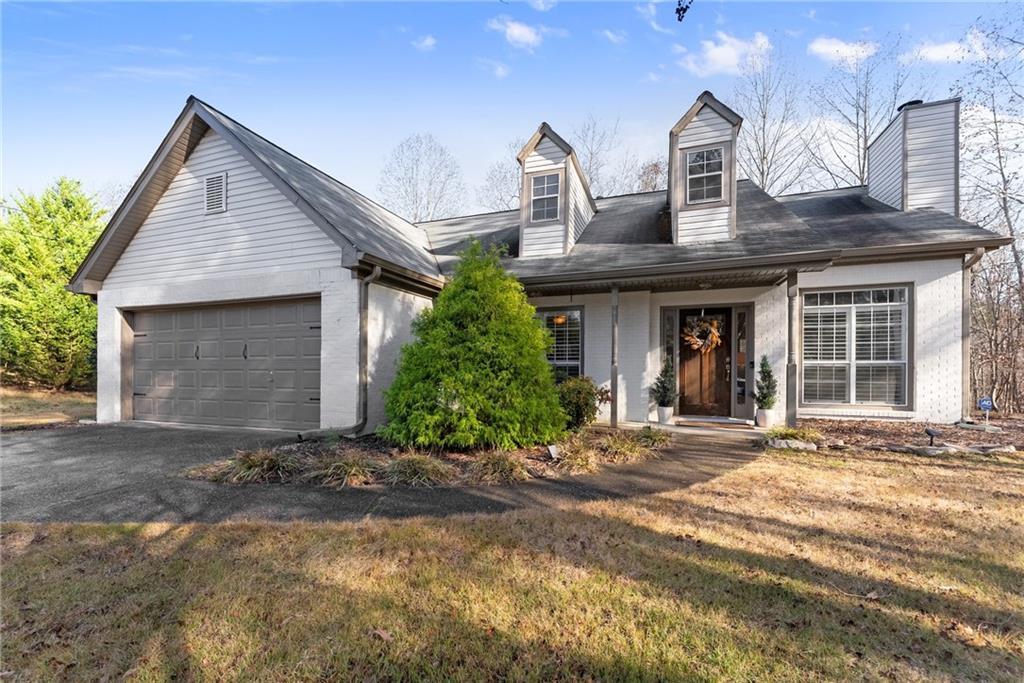 28 Spring Ridge Dr., Dawsonville, GA 30534