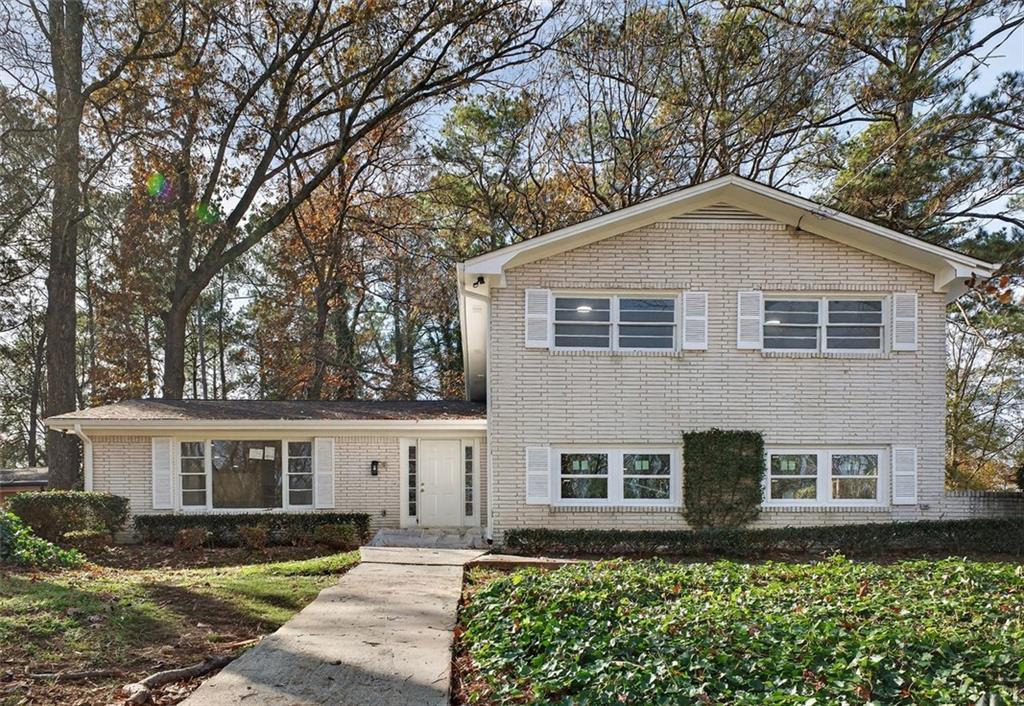 440 Larchmont Dr., Atlanta, GA 30318