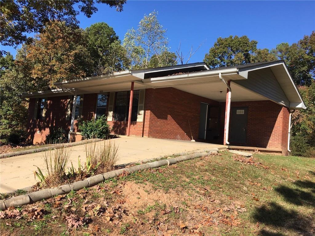 3323 Thousand Oaks Dr., Gainesville, GA 30507