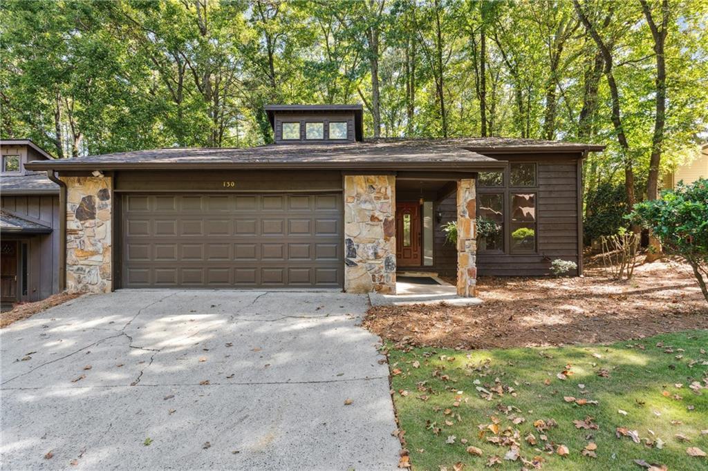 130 Lakeview Ridge, Roswell, GA 30076