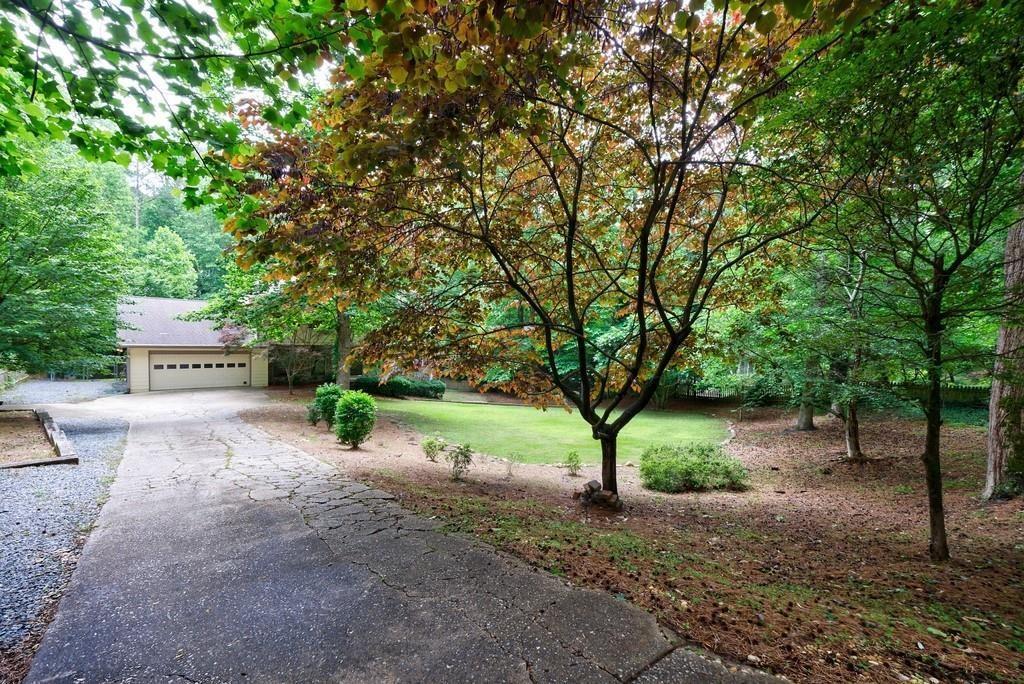 10565 Shallowford Rd., Roswell, GA 30075