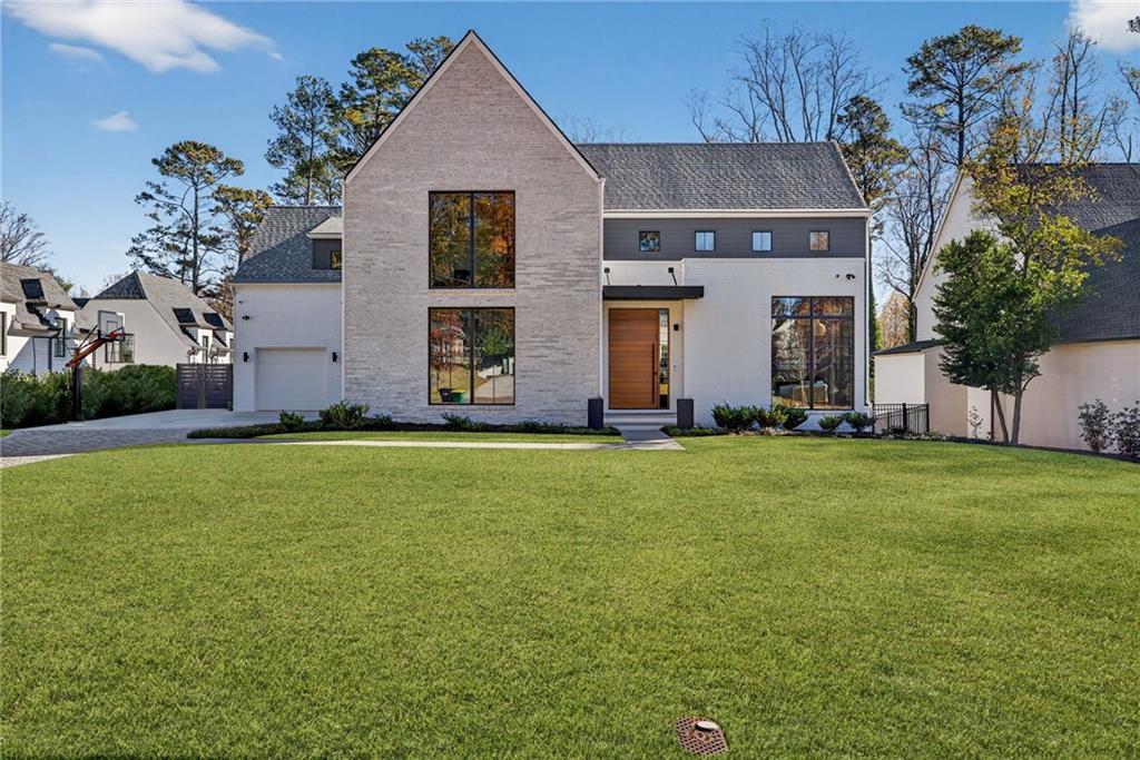 4795 Merlendale Ct., Atlanta, GA 30327