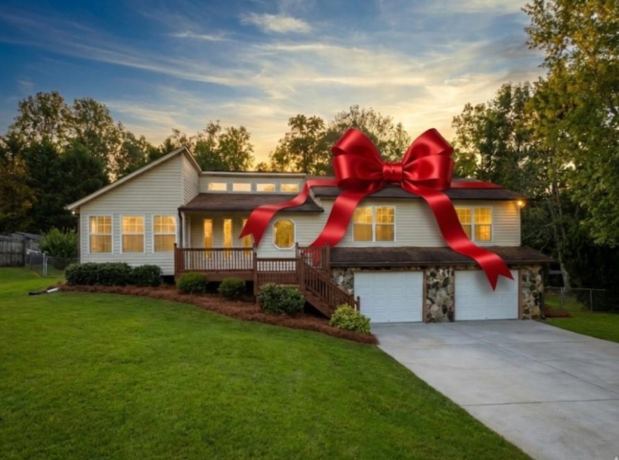 208 Windfield Dr., Woodstock, GA 30188