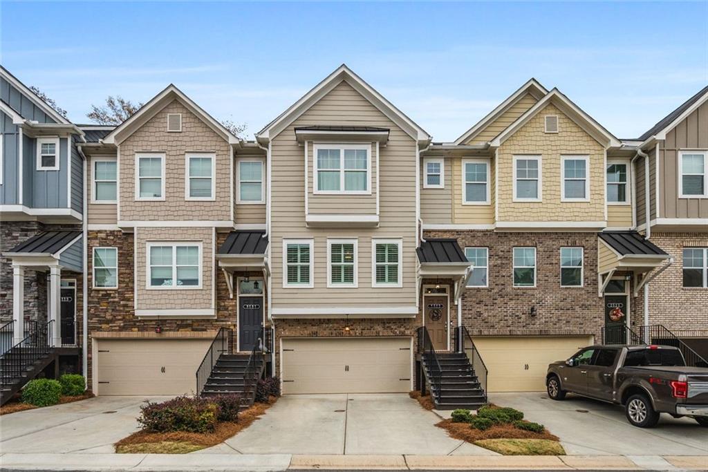 2523 Hedgeway Cir., Kennesaw, GA 30144