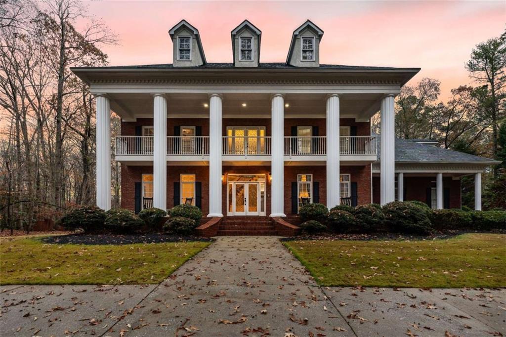 602 Embassy Ct., Peachtree City, GA 30269