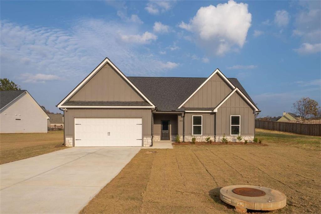205 Squirrel Run, Good Hope, GA 30641