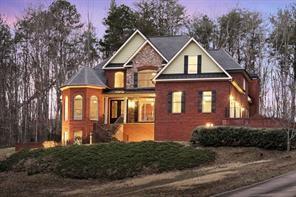 351 Shoals Ln., Clarkesville, GA 30523