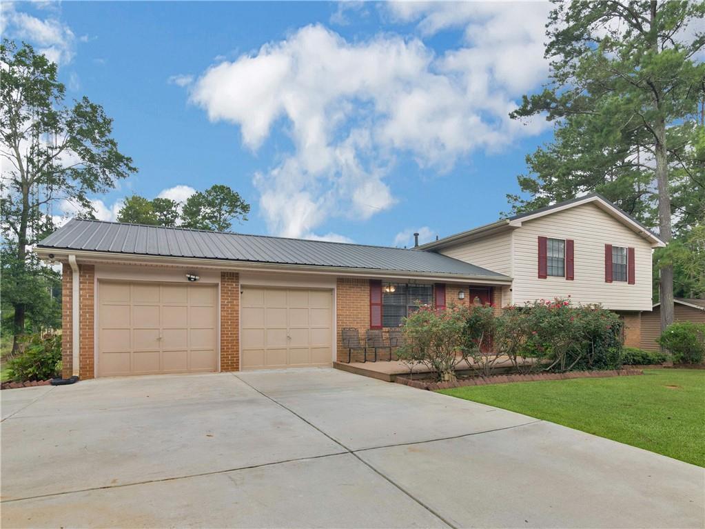 917 Curry Cir., Conyers, GA 30094