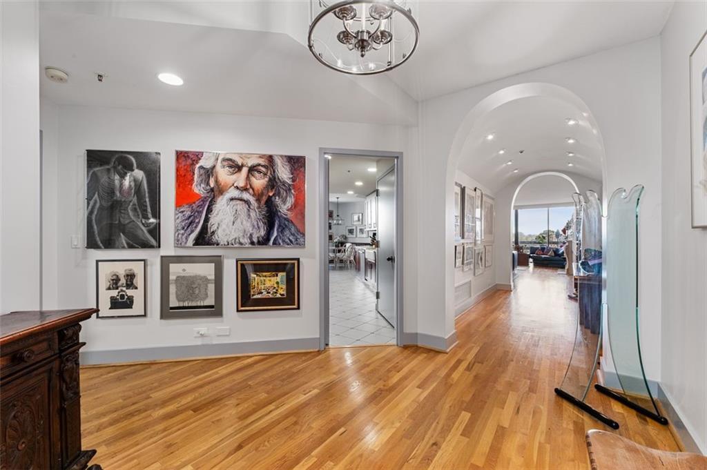 2660 Peachtree Rd. #9G, Atlanta, GA 30305