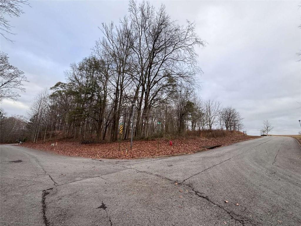 1316 Red Cedar Rd., Commerce, GA 30530