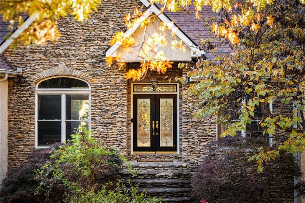 801 Oaklands Dr., Talking Rock, GA 30175