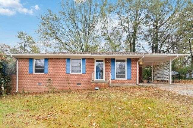 913 Longleaf Dr., Forest Park, GA 30297