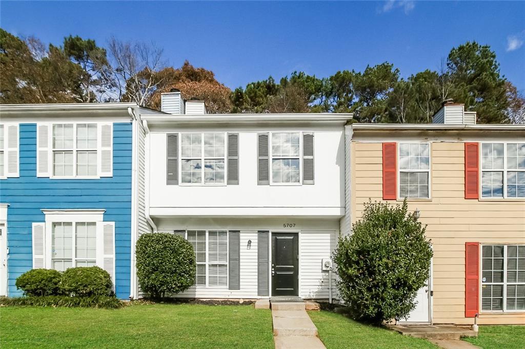 5707 Wells Cir., Stone Mountain, GA 30087