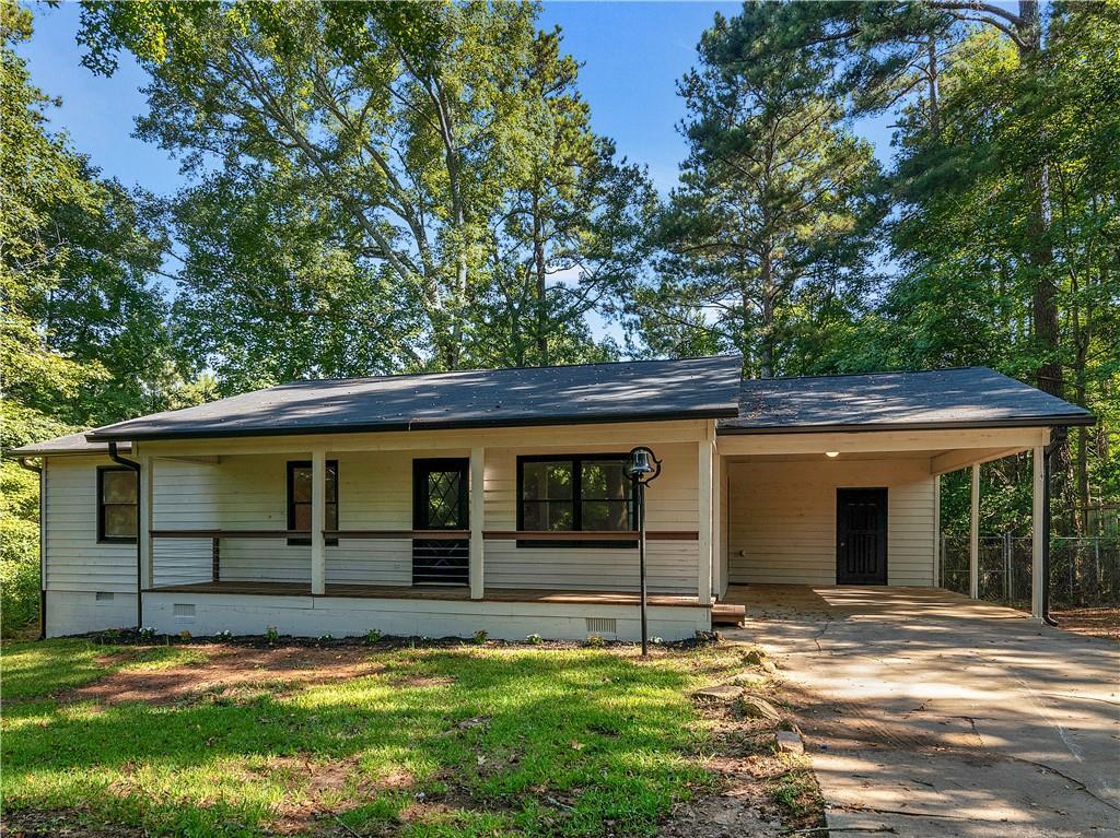 1999 Hampton Locust Grove Rd., Locust Grove, GA 30248