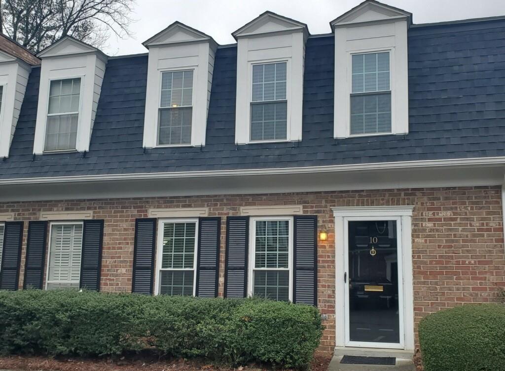 10 Market Square Pl., Atlanta, GA 30318