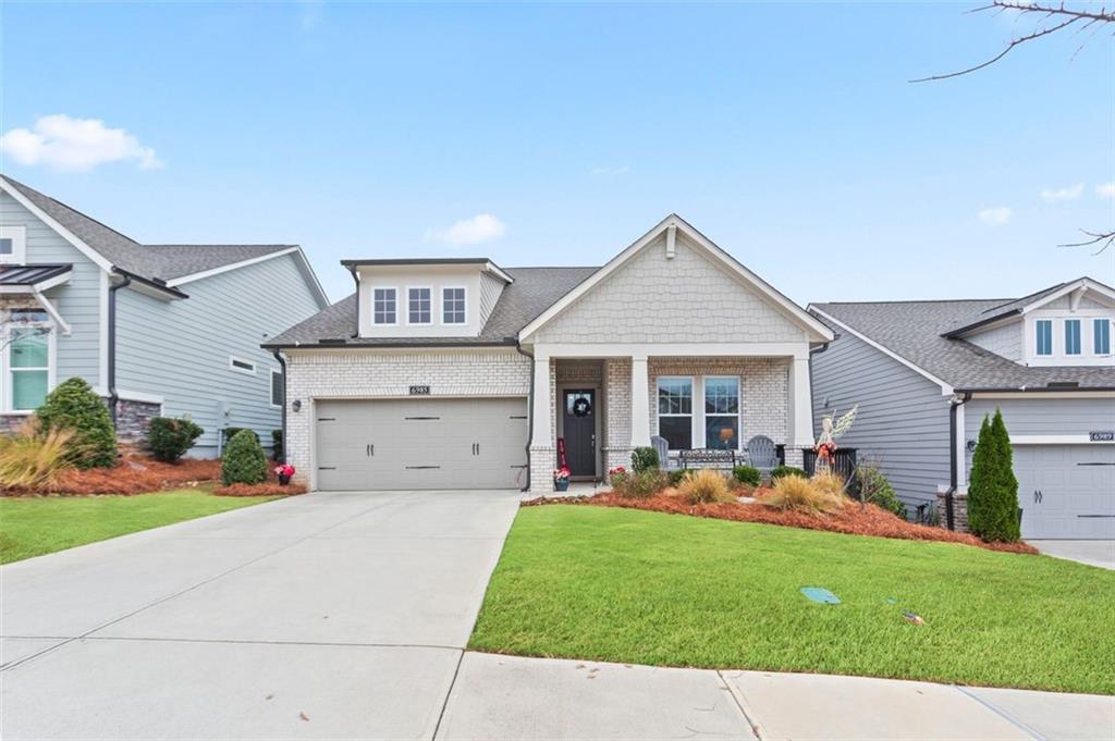 6985 River Rock Dr., Flowery Branch, GA 30542