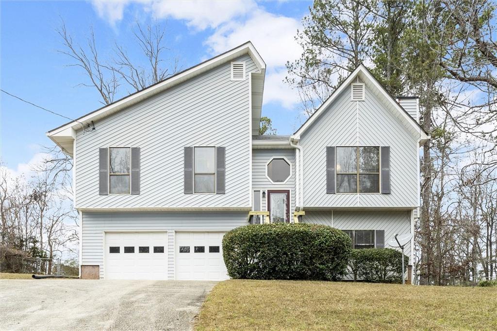 4017 Joshua Ln., Douglasville, GA 30135