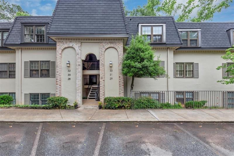 30 Chaumont Sq., Atlanta, GA 30327