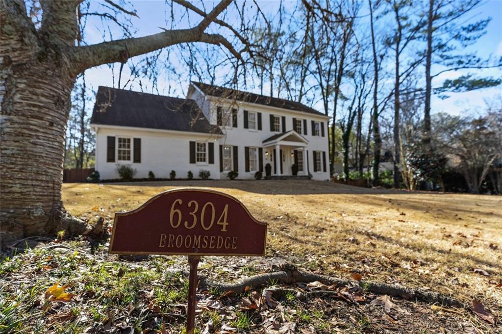 6304 Broomsedge Tr., Peachtree Corners, GA 30092