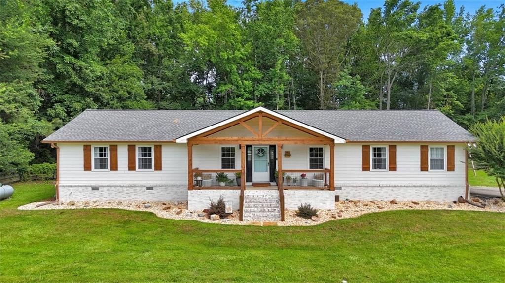 146 Henderson Farm Ln., Canton, GA 30115