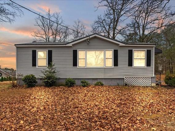 New Homes with Master Bedrooms on the 1st Floor That Attend East Paulding Middle School: December 6th to December 12th