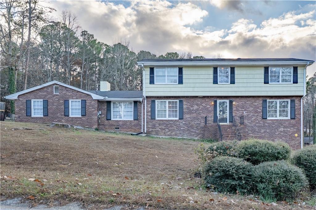 2067 Tanglewood Dr., Snellville, GA 30078