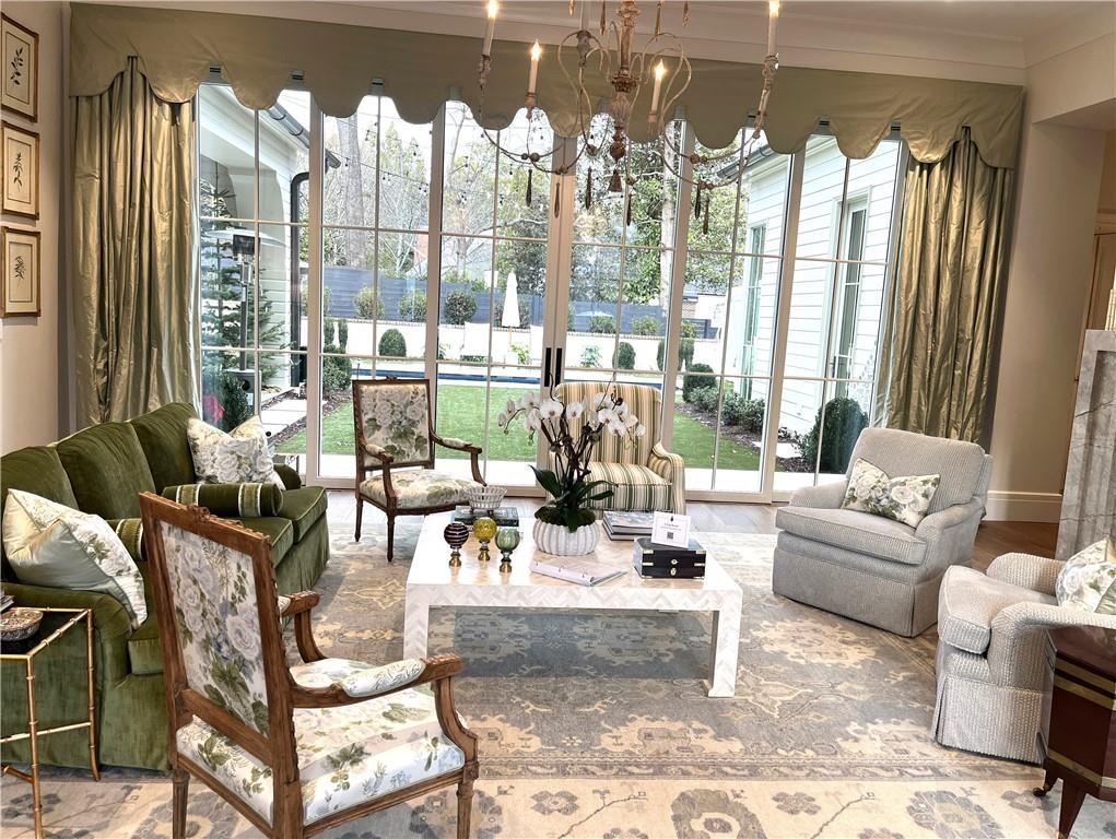 4238 W Club Ln., Atlanta, GA 30319