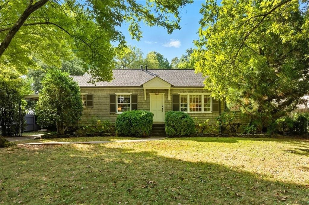 1407 Merry Ln., Atlanta, GA 30329