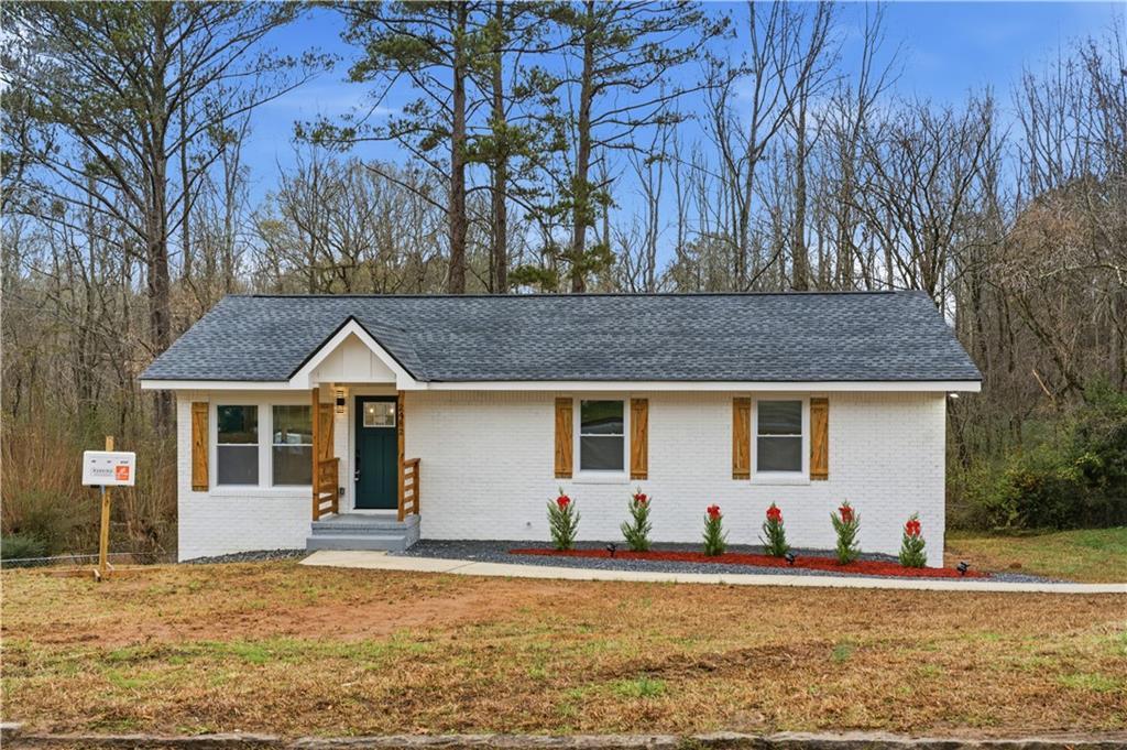 2482 Yolanda Tr., Ellenwood, GA 30294